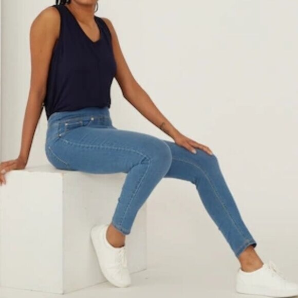 New Bellina Blue Stretch Pull On Jegging Jean Size Small Petite bin 4A - Picture 1 of 5